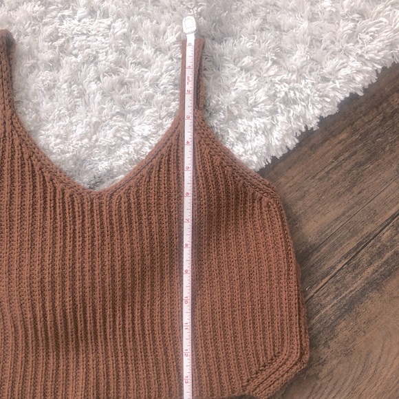Brown Knitted Crop Top - Picture 4 of 4